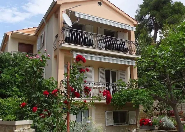 Апартаменты In - Zadar Riviera 7908 *